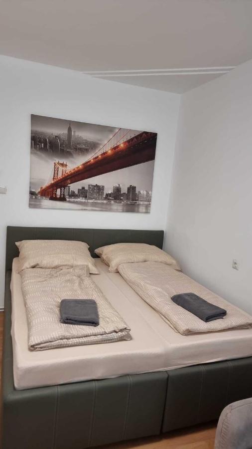 Premier Triple Room Mz Wien Exterior foto